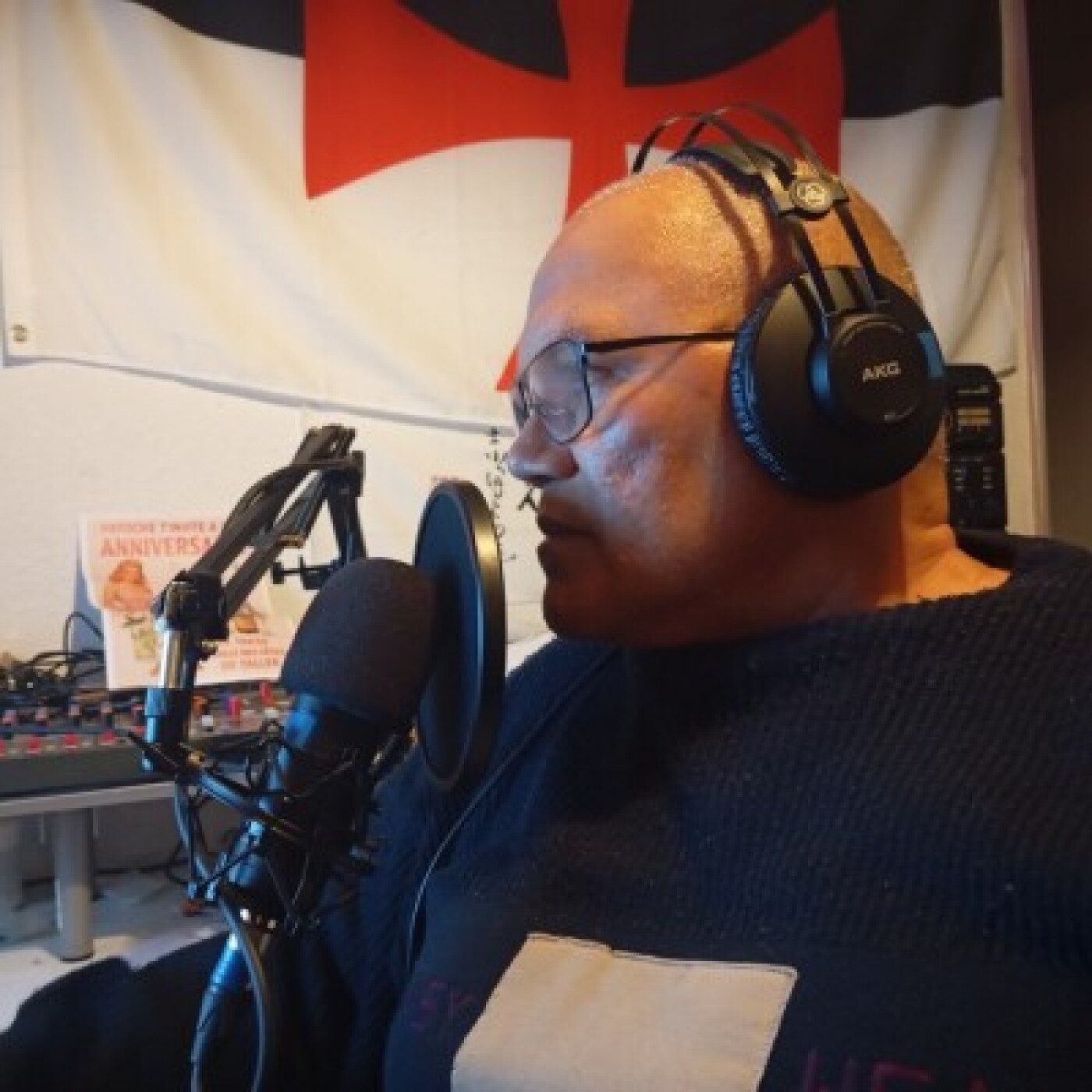 LA WEB RADIO BALLAR ET BOUGER CATALUNYA présente la réflexion de julien : LES CRIMINELS EN COL BANC CONTRE LES OUVRIERS STUPIDES episode artwork