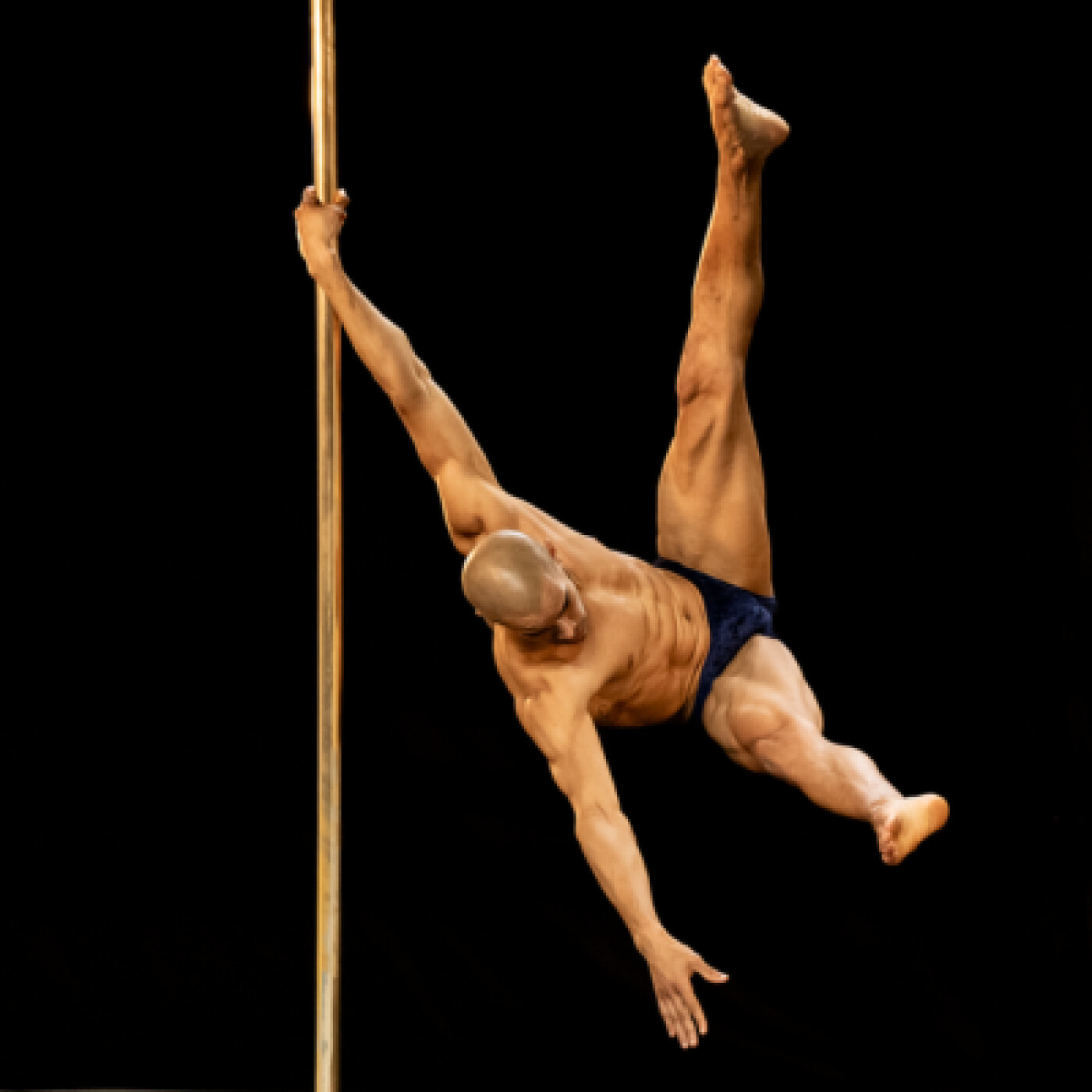 L’agrégé de physique devenu champion de pole dance
