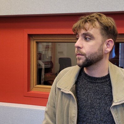 Invincibles : Arnaud De Decker raconte l’Ukraine au cœur des combats cover