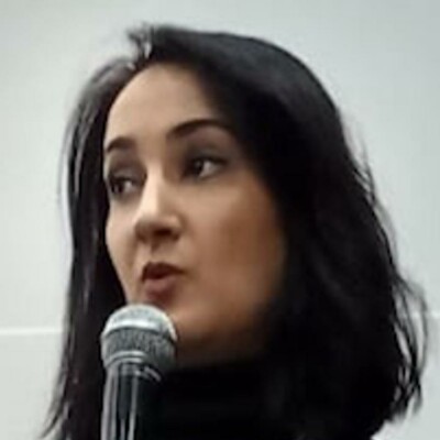 Raouia Kheder, sa vie en podcasts, entre tunisien et français cover