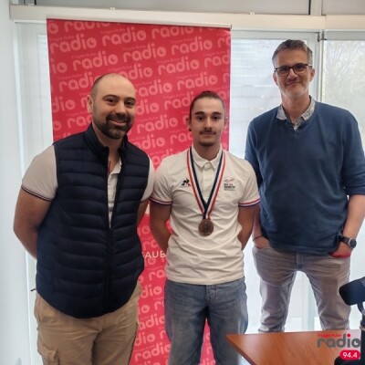 MARQUE DÉPOSÉE - Le Trophée de Worldskills avec Théo Robert cover