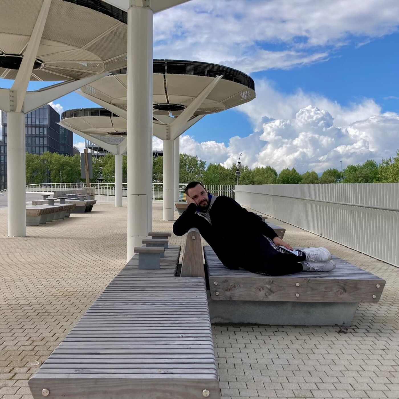 Résiste et Résonne 🔔 Ép.1 | Qu’est-ce que le mobilier urbain ?