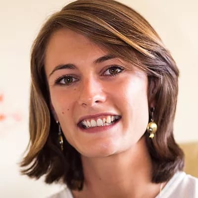 Sophie, Expat-Village, est orthophoniste pour les familles expat - 14 04 21 - StereoChic Radio cover