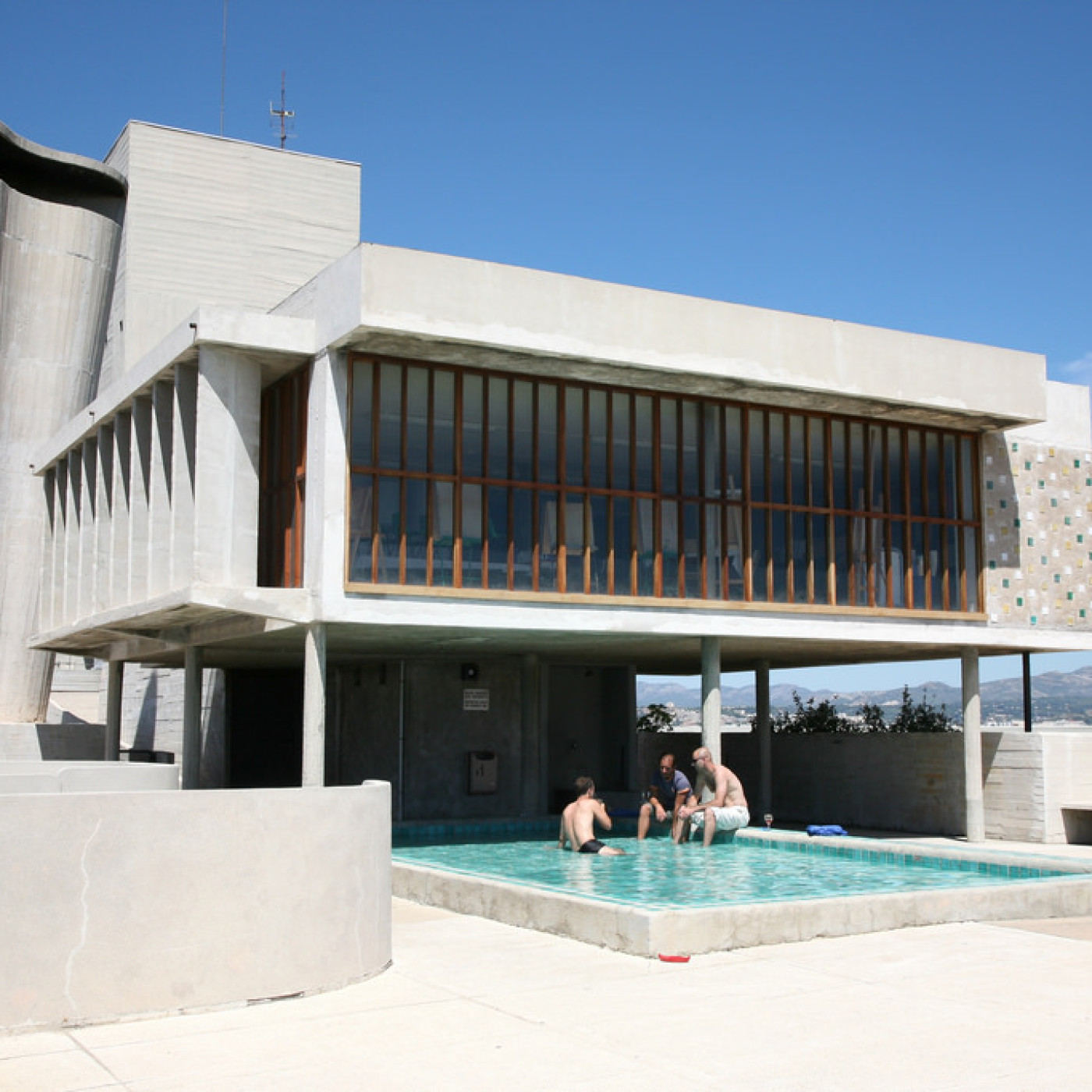 La cité radieuse du Corbusier episode artwork