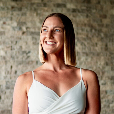 #68 Recovery from burnout & merging physical fitness with energy medicine with Nikki Pepper cover