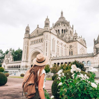 Entre vergers et patrimoine, escale à Lisieux et dans le Pays d’Auge ! cover