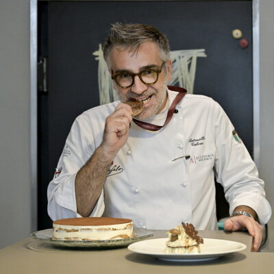 Faites un tiramisu qui tutoie les sommets avec le Chef Cabras ! cover