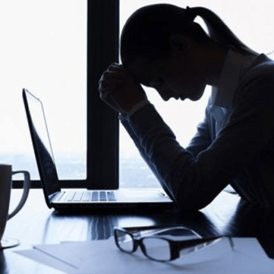 Une dépression consécutive à une réaffectation n’est pas forcément imputable au service cover