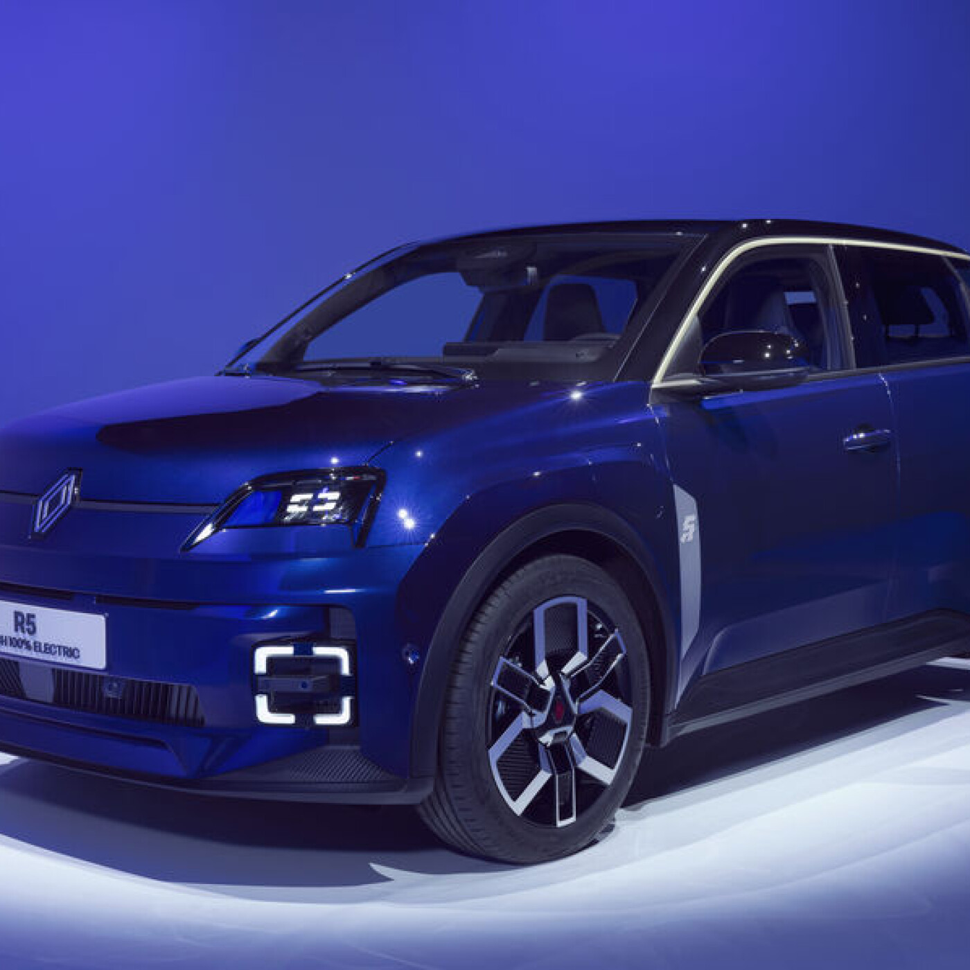 S04E11 Leadership, ou ce qui inspire Luca de Meo quand il ressuscite des modèles mythiques S04E11 Leadership, ou ce qui inspire Luca de Meo quand il ressuscite des modèles mythiques