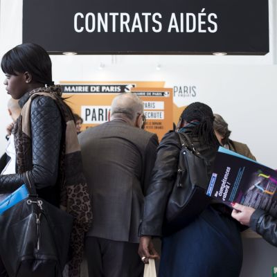 Vers la fin des contrats aidés ? | UNIVOX cover