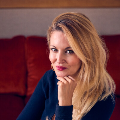 Sabrina Herlory Rouget, PDG d'Aroma-Zone - Prendre soin de soi et beauté, les deux faces de la même pièce cover