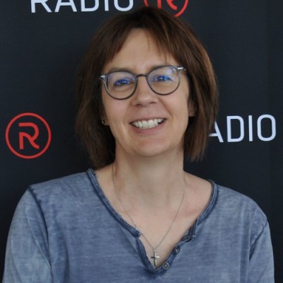 VIP 32 - Sarah Simonin : Chroniques d'une mère au foyer cover