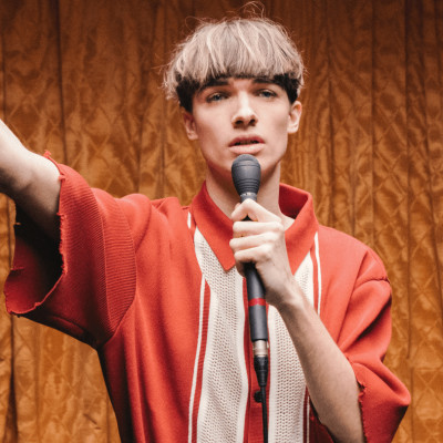 Pierre De Maere présente son single "Regrets" cover