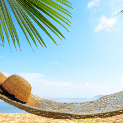 Congés annuels : les agents doivent obligatoirement poser un minimum de congés . cover