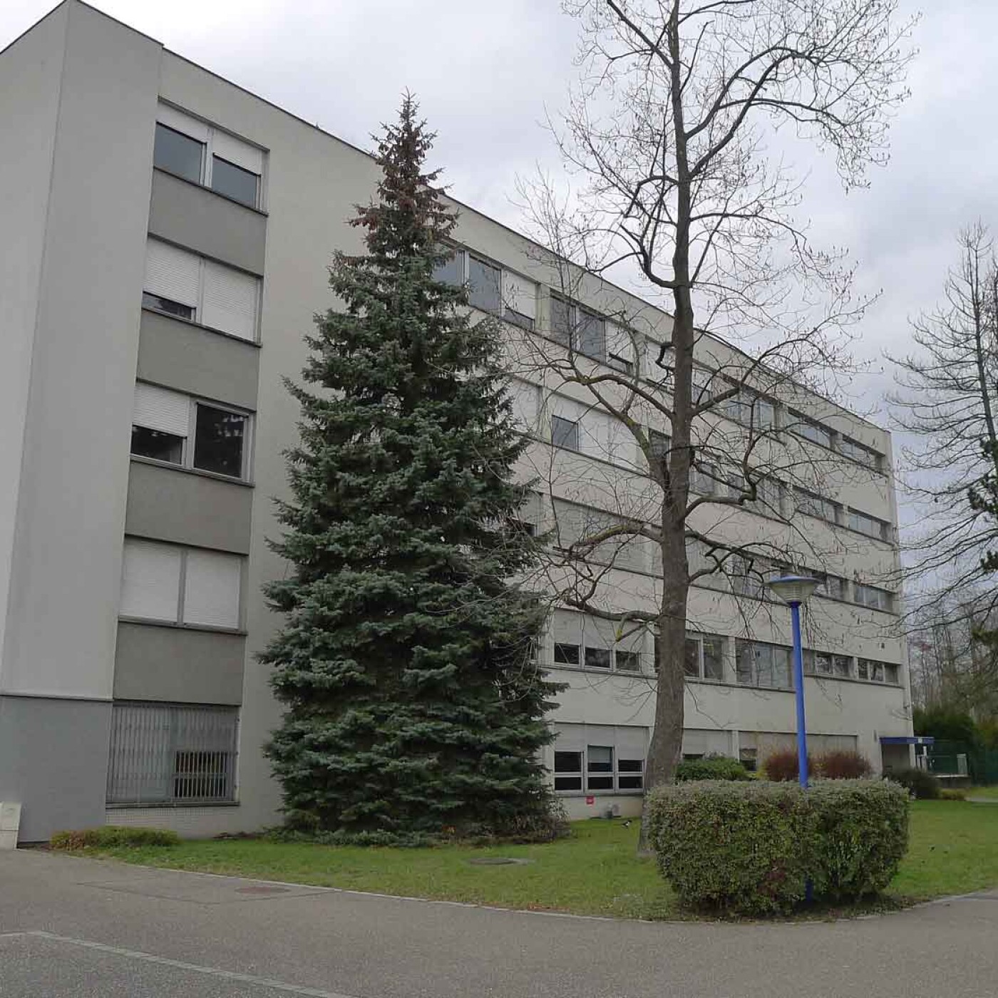 La région grand est recrute - Christian Eyer, responsable d’équipe au lycée Goulden à Bischwiller (67) episode artwork