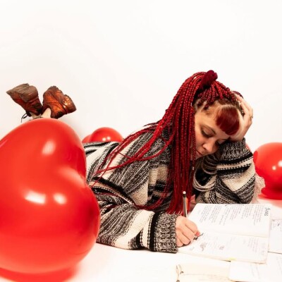 158. Olga La Rouge, interview : sa poésie et son art d'interpréter ses chansons dans OBSOLETE cover