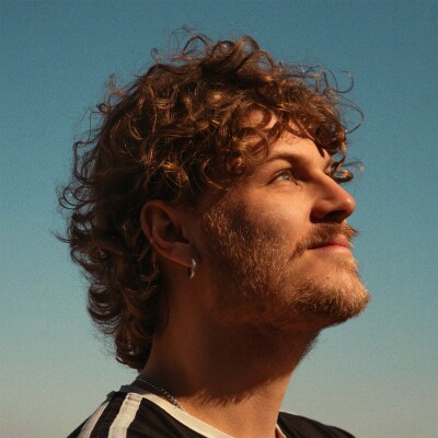 SIMON KEARNEY | TOUR BUS / NEO TOULOUSE cover
