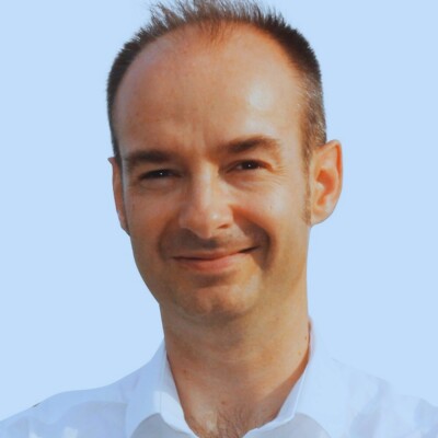 [Parcours d'investisseeur #5] - Libre financièrement en 10 ans - Mode d'emploi avec Julien Delagrandanne cover