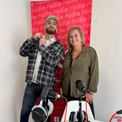 TROYES NOTES DE MUSIQUE - Le chanteur Zeppo cover