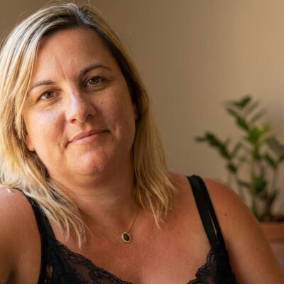 EP 11/ CINDY BOUISSET :  fondatrice de Toutes Connectées "Je suis la moyenne des personnes qui m'entourent" cover