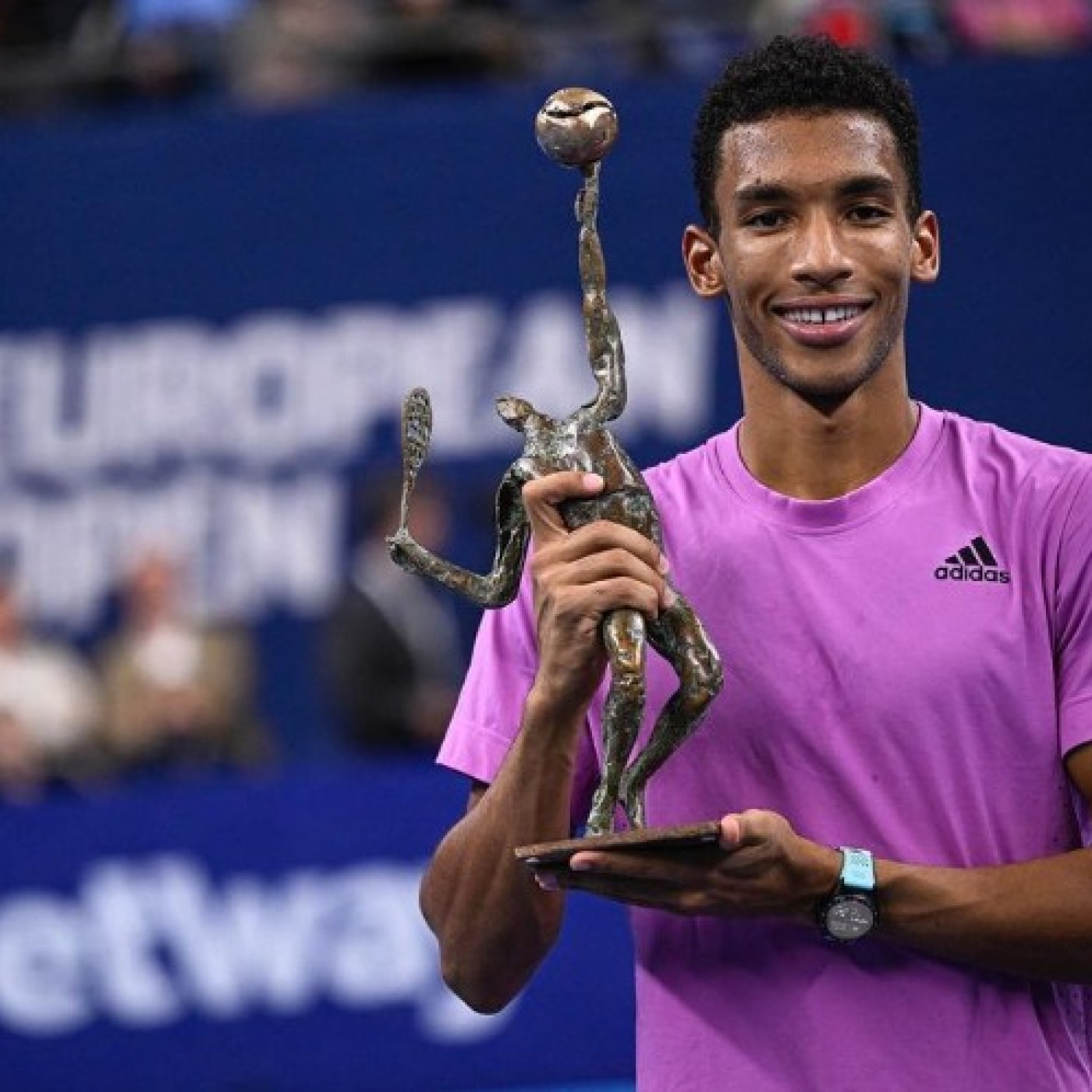 Félix Auger-Aliassime séduit Anvers - La jeunesse au pouvoir aussi à Stockholm et à Vienne - Pegula étonnante au Mexique