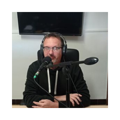 "NE RIEN LÂCHER" - Rencontre avec Olivier Brunel. cover