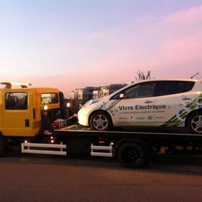 Assurance : dommages d'un véhicule électrique après une recharge, que faire ? cover