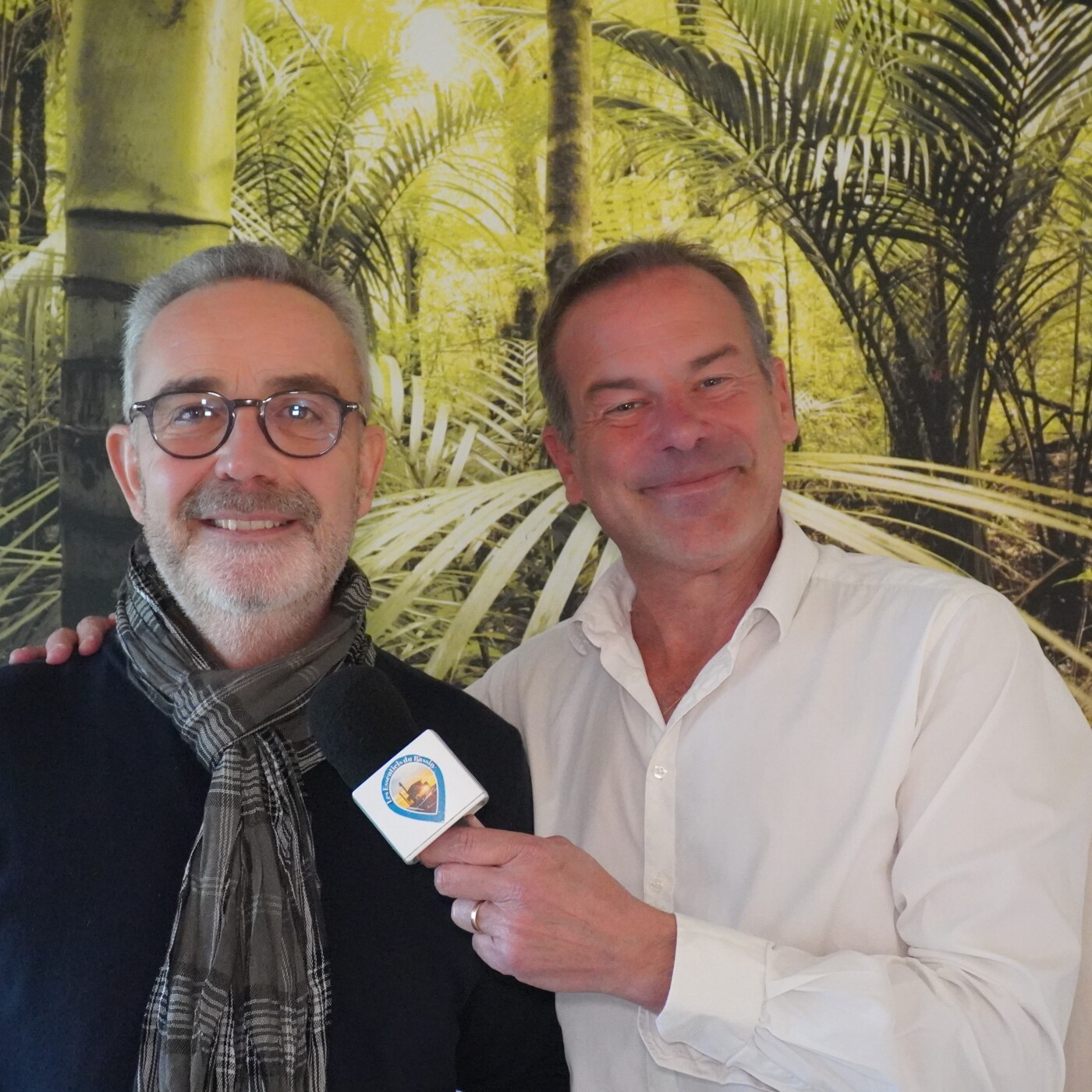 Frédéric Marcadié s'est spécialisé dans la sophrologie pour les entreprises. Il nous présente les conférences et ateliers qu'il anime episode artwork
