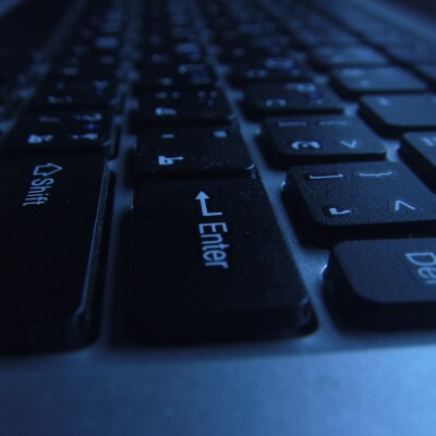 Un autre visage de l’exclusion : la réalité d’internet! cover