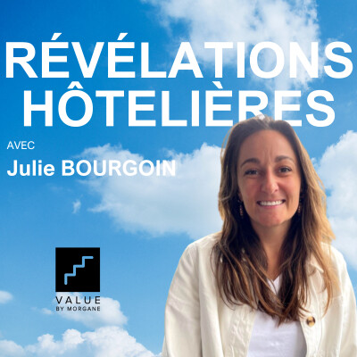 Julie, d'un siège parisien à Cheffe de réception d'hôtel à Nantes. cover