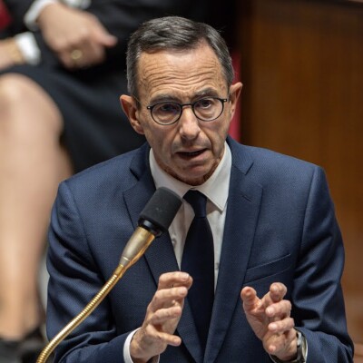 Scandale AMIR DZ : pour Alger, c’est un complot ourdi par Bruno Retailleau cover
