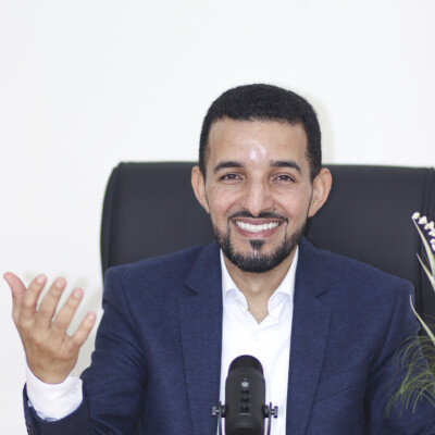 Finish Strong 2025 : Comment finir l’année avec clarté, impact et momentum. cover