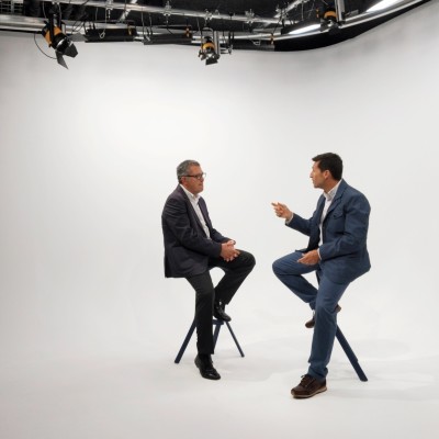 El marketing digital en el sector salud I Podcast #9 inDIGITAL+ cover