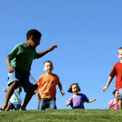 🎙️ Combien de temps laisser son enfant devant un écran ? cover