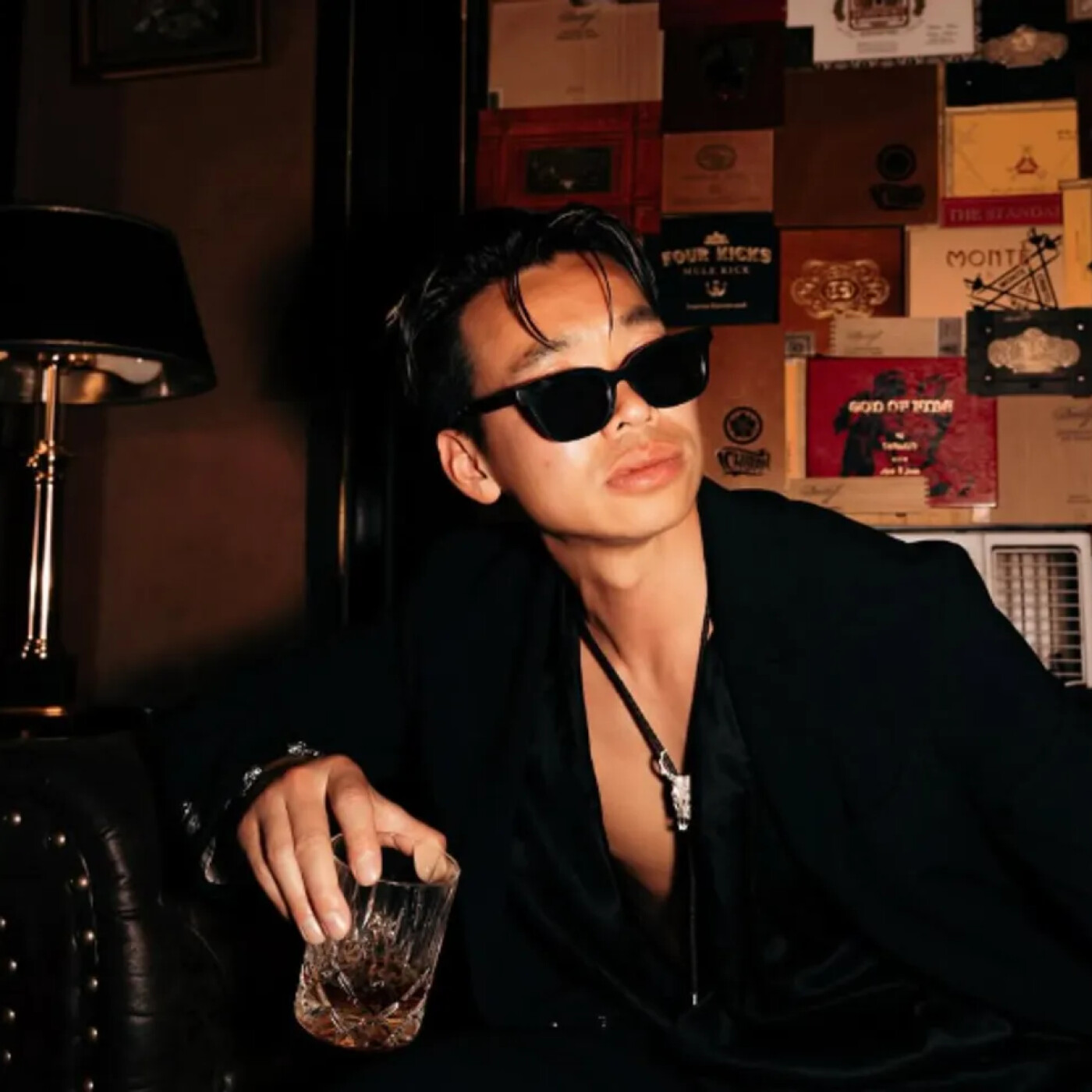 ZHU EST DE RETOUR AVEC "SMOKE UP IN THE AIR"