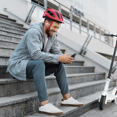 Assurances : tout savoir sur vos obligations en deux-roues électriques ! cover