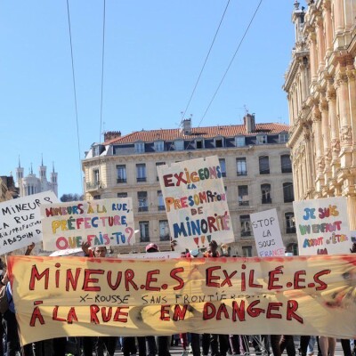 Questions Mineures : Comment l'âge définit nos vies. Episode 1 : MIGRER cover