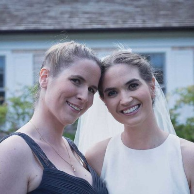 S01E18 - C & D  - S’expatrier pour fuir sa famille, tout en gardant un lien fort avec une soeur cover