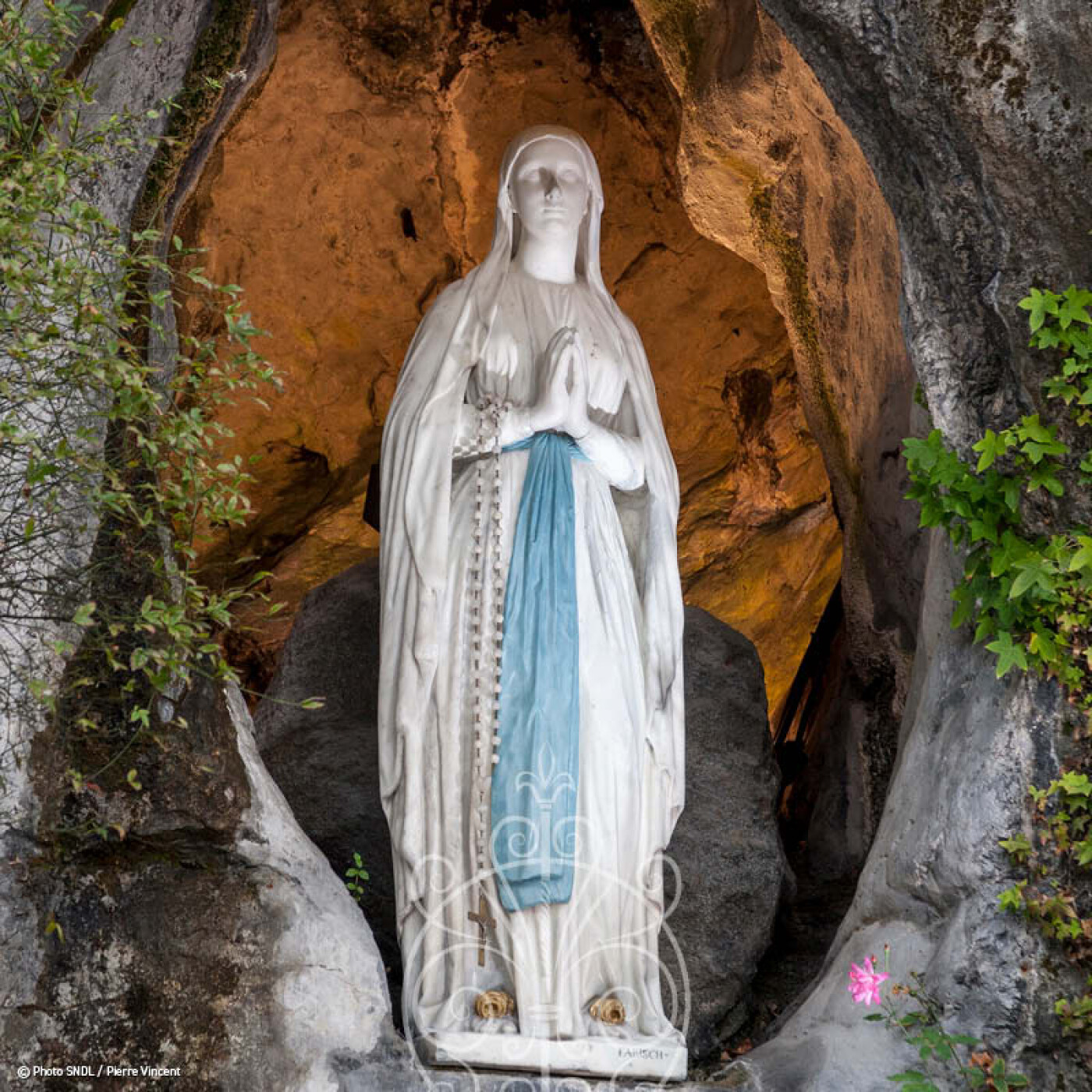 Vivre le mois de Marie avec le Sanctuaire de Lourdes