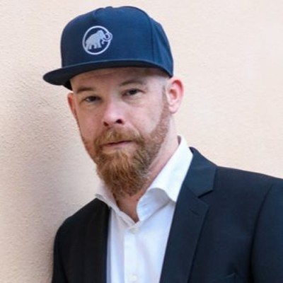 VIP 141 - Yann Roulet : J'aime jouer avec les images cover