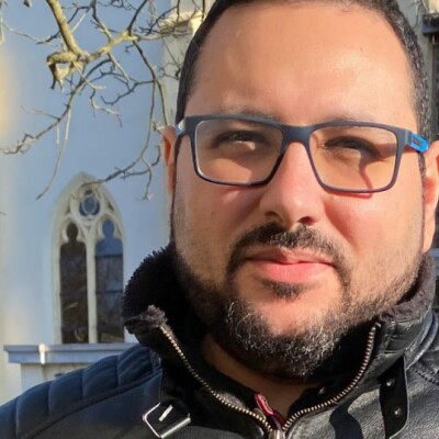 Hicham Abdel Gawad : « L’étude des religions m’a sauvé » cover