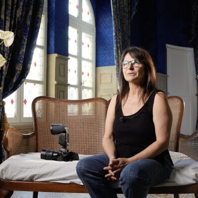 “Je ne suis pas photogénique” : la phrase qu’elle refuse d’entendre - Natmedia cover