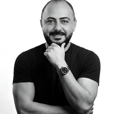 البرومو الرسمي لـ #بودكاست_حوارات مع الإعلامي ديفيد سمير cover