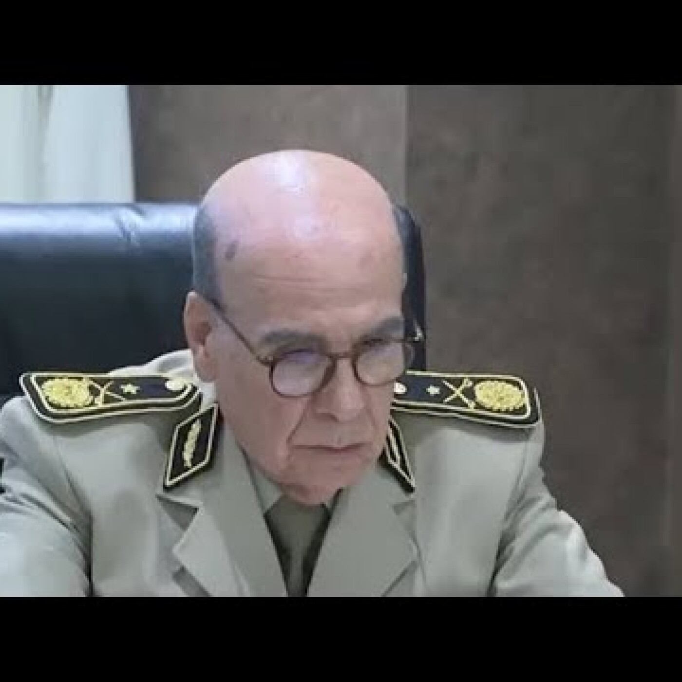 Malade et fatigué, l’absence du général Hassan a alimenté de nombreuses Fake News et propagandes episode artwork