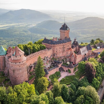 Haut‑Koenigsbourg : un décor de cinéma grandeur nature cover