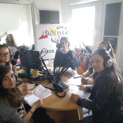 AUTISME AU COLLEGE PIERRE BROSSOLETTE DE NOYELLES SOUS LENS CLASSE MEDIA cover