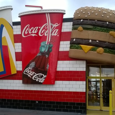 ÉPISODE BONUS : On ne badine pas avec l'amour chez McDonalds cover