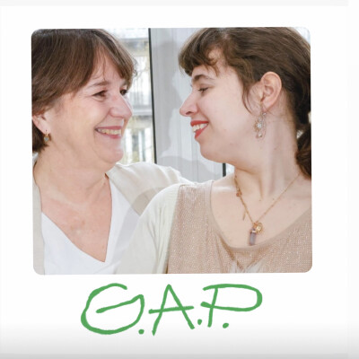 #4 - Autiste, journaliste et chanteuse, le fabuleux destin de Claire Ottaway raconté par sa maman cover