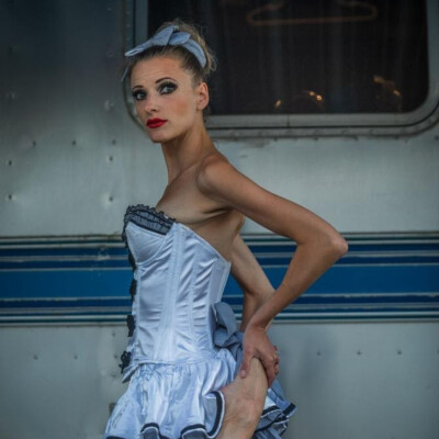 Clémentine – Artiste nomade : une vie bohème entre danse, famille et campagne cover