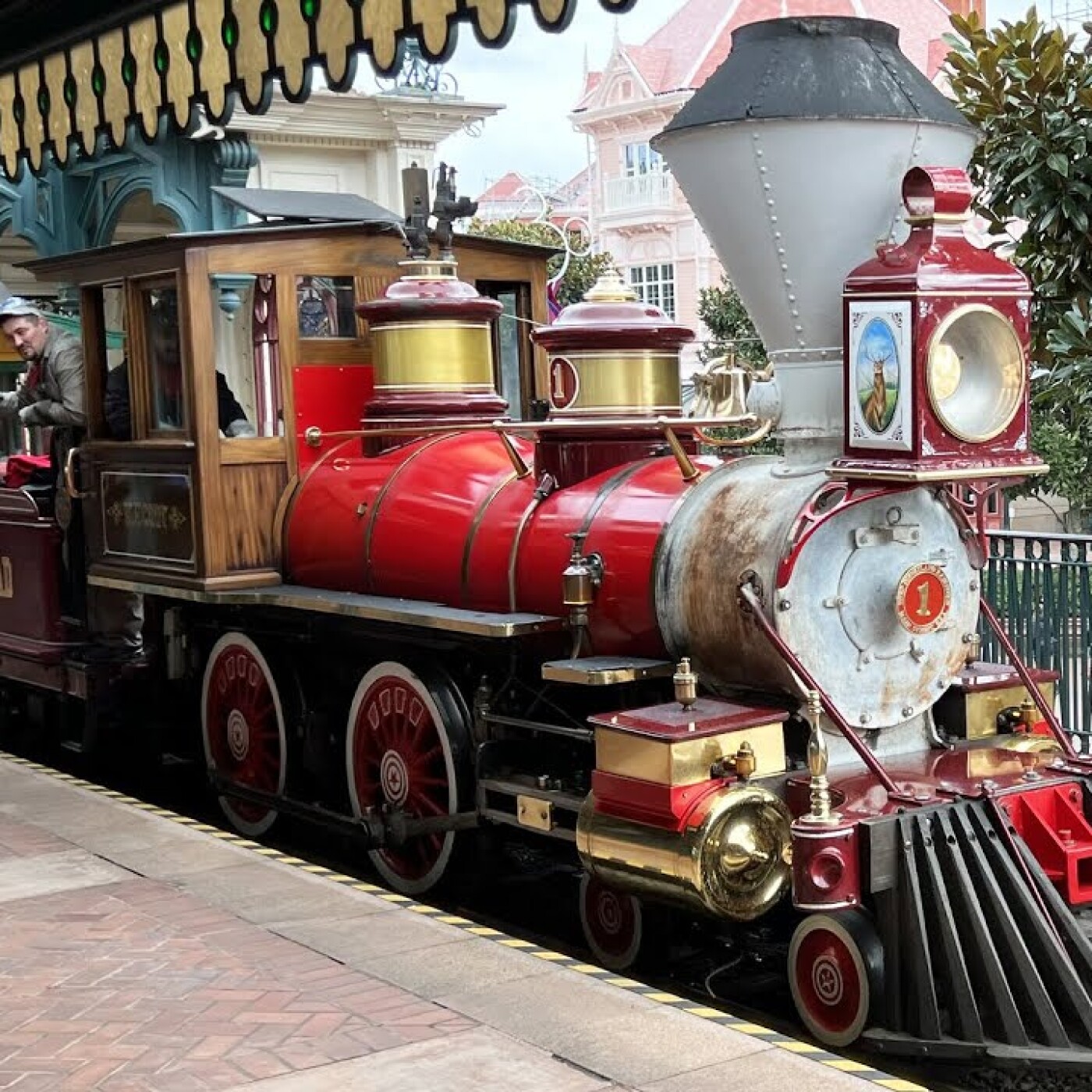 La réalité mécanique du Disneyland Railroad episode artwork